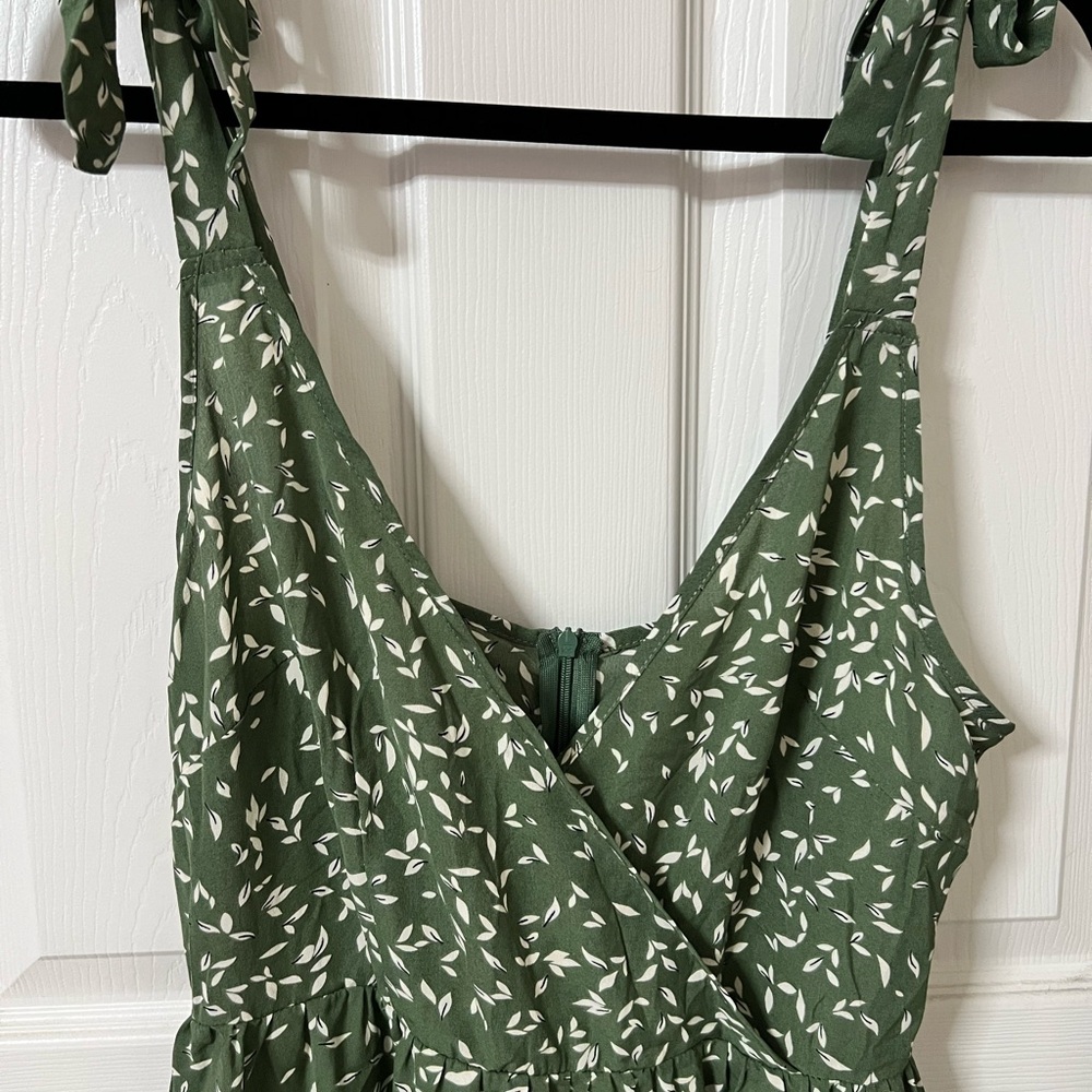 NWT Cupshe Abstract Print Chiffon Dress M - Picture 12 of 13